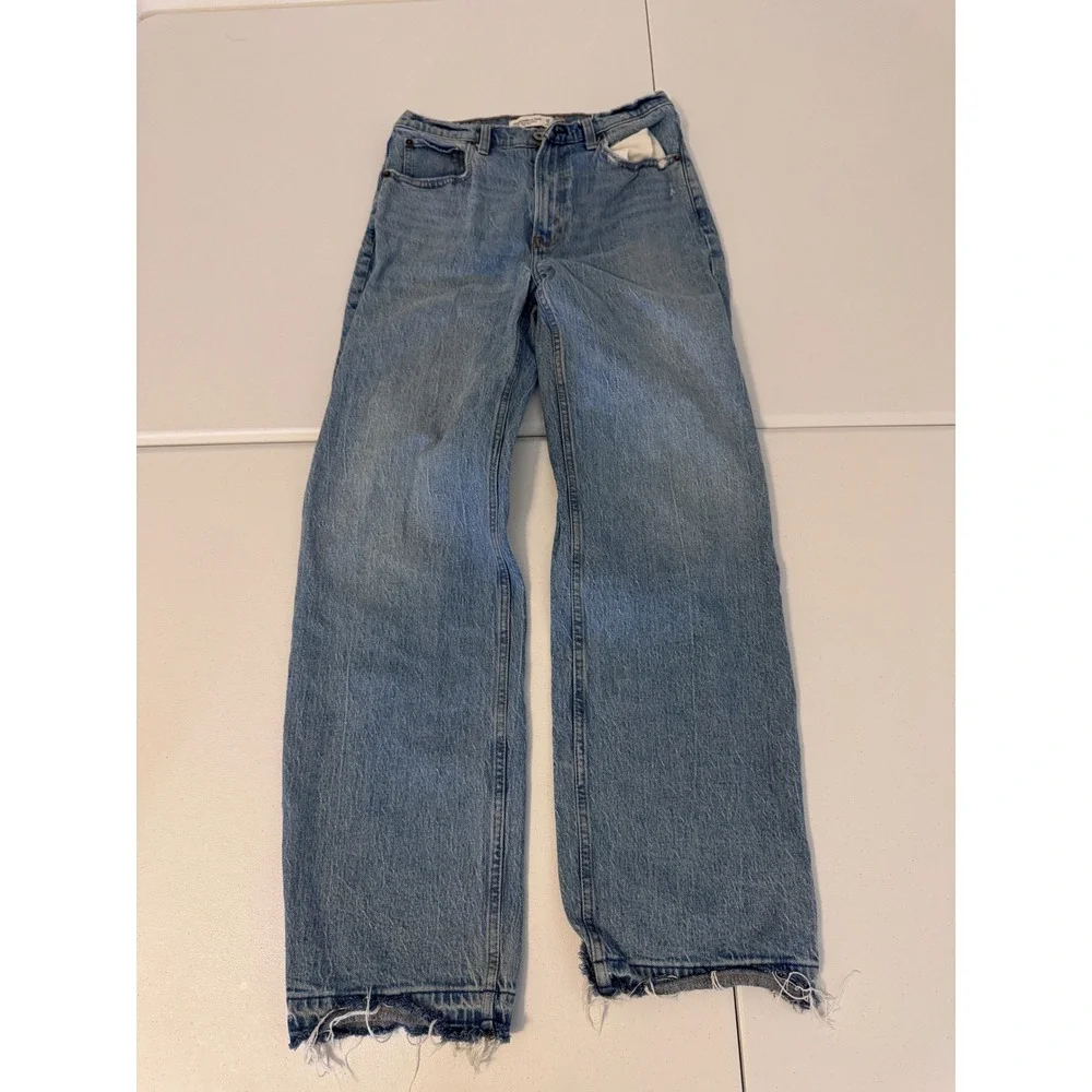 Abercrombie & Fitch The 90s Relaxed Jean High Rise Light Wash Blue Denim 29 k3 - Picture 1 of 6